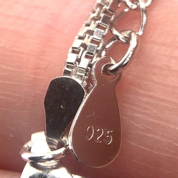 Peridot 2.78ct Platinum Finish Solid 925 Sterling Silver Bracelet - Picture 8 of 8